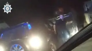 Мужчина протаранил полицейскую машину и угрожал убить собаку после погони в Солсбери