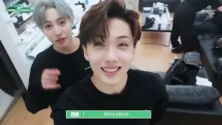 Renjun being pretty for 3 mintures