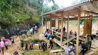 It's truly horrifying to imagine what a house moved by human power would look like. Triệu Văn Tính