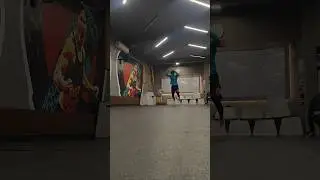 WOD wall ball shots, burpee broad jump #motivation #dicasdecrossfit #bodybuilding #crossfitworkout