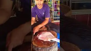 Absolutely fresh mutton cutting video// left handed sujon Vai cutting goat flesh