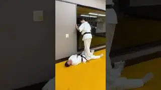Iron girl abs training / stomach trample
