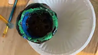 Varnishing a plant pot and reading update 🩷