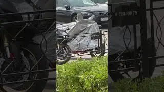 Непонятный киборг спрятался за чехлом | #suzuki #motorcycle #memes #gsxr #мем #summer #юмор #music