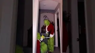 Me and my mom SCARED EACH OTHER😭✋ #grinch #scared