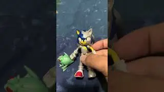 Unboxing metal virus sonic and zombot froggy￼