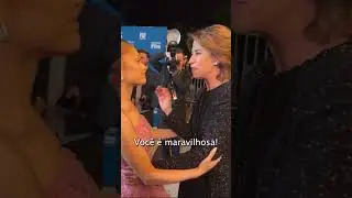 Encontro de divas!  Fernanda Torres &eacute; tietada por Ariana Grande em festival de cinema