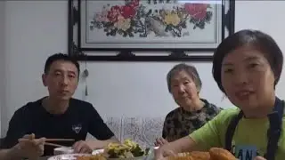 东北媳妇用糯米面做油炸糕，软糯酥脆，搭配白菜炖豆腐，吃的喷香 #我的乡村生活 #分享家乡美食 东北美食