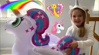 Unicorn Sprinkler and Butterfly FUN, Summer! Брызгалка Единорожка, Играем с брызгалкой на улице