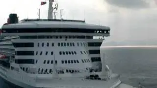 Cruise Ship Horn Battle