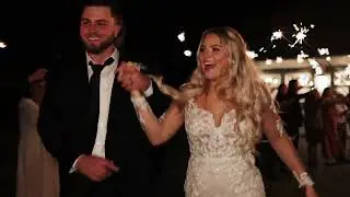 Mint Barrel Barn Idaho Winter Wedding