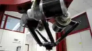 World's fastest robot with um-precision