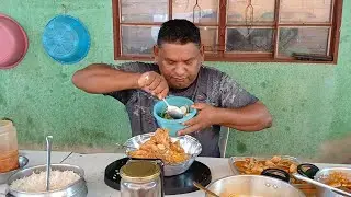 HOMEM GULOSO DEVORANDO CARNE DE PORCO SUCULENTA 🥩 - V&iacute;deo de Comida Irresist&iacute;vel