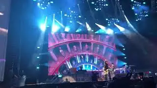 Guns N Roses - Paradise City Live jakarta. [ Fan Cam ]