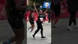 Join #TeamApnaGhar at the Bank of America Chicago Marathon!
