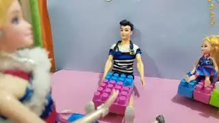 Kids hurt themselves while playing #comeplaywithme #comeplaywithus #barbiedoll #barbie #play #kids