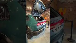 Взгляните на Rivian R3X вблизи... этот электромобиль просто потрясающий!