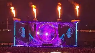 Ed Sheeran live in Auckland/ give me love 