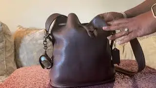 What in my bag/ What&rsquo;s in my purse Vintage Coach Lula Legacy drawstring