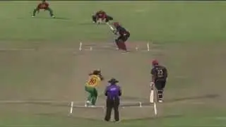 Marlon Samuels Hits a Massive Six During CPL 2013