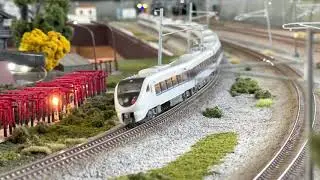 【Re-Color】Nゲージ 鉄道模型 683系4000番台『サンダーバード』リニューアル編成などの離合 Modelleisenbahn