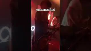 Stagediving style #moshpit #mosh #moshing #stagediving #crowdsurfing #twostep #gigs  #shorts