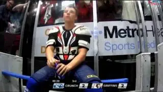 [Calder Cup Playoffs] Hockey Player Drinks a Beer in Penalty Box