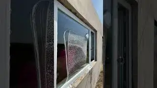 Portable window glass cleaning robot