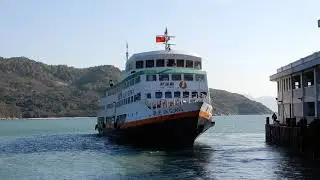 M/V XIN GUANG 新光 (香港船廠三層船) leaves Mui Wo Ferry Pier 駛離梅窩渡輪碼頭