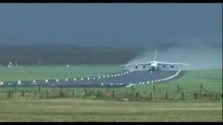 POLET ANTONOV AN124 TAKEOFF SHORT RUNWAY PRESTWICK AIRPORT