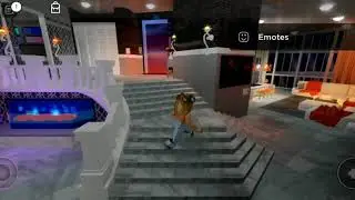 Creepy Royal High glitch