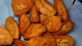 bikin perkedel (persatuan kentang dan telur)