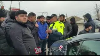 Qızılhacılı kəndində polislə yerli sakinin avtomobili toqquşdu - M&uuml;bahisə yarandı