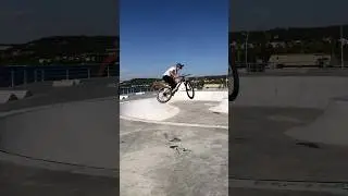 180+Tbog      #tricks #bmx #bandit #automobile #mtb #cycling #bmxlife #gopro #dirtbike #stunt