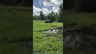 slinging mud in a jeep yj #mud #olflorida #jeep #yj #ls #fun #mudtruck #4x4 #shorts #offroadpark