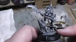 How to paint a Goblin Loonboss / Citadel essentials kit Challange
