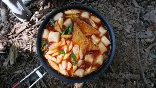 A Walk In The Woods : Azure-winged magpie, Korean squirrel, Trangia Stoe & Excalibur Pan, Tteokbokki
