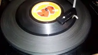 OMOGAKA OMOROGI. JOHN SITORA& CHRISTOPHER MONYONCHO. NYAMWARI BAND. UPENDO 695 SIDE B