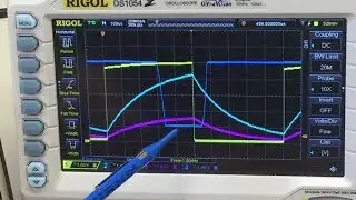 Adjustable Shunt Voltage Reference as Comparator and Two Applications
