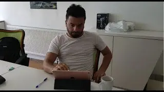 Ciddi Görün, Çalışıyor Sansınlar