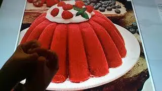 Horacio the handsnake - National Raspberry Bombe Day
