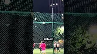 Sie Haben Alle B&auml;lle Festgesteckt 😅