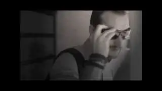 Spot HYDRIX for men. They can't resist. de Corporaci&oacute;n Dermoest&eacute;tica