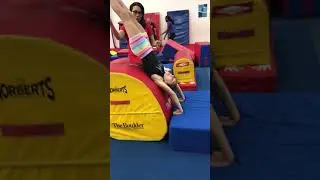 #Shorts #Handstand #gymnastics #Cheerleading #Boulder
