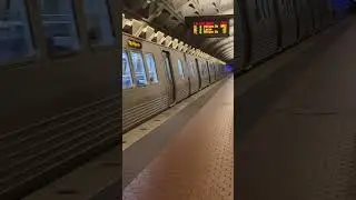 Here comes the Yellow Line train! #metro #washingtondc