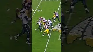 one does not simply scroll past 2010 MichaelVick highlights 🦅