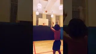 Throw It 🏀 #fitness #gym #workout #gymmotivation #fitnessmotivation #gymlife #training #reps #hoops