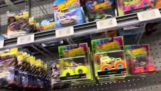 Playdays Collectibles Taco Tuesday morning Hotwheels hunting at Walmart. 11.25.25