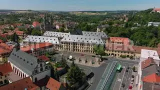 Fulda im Sommer - Dom, Orangerie, Schlossgarten - Stockfootage Luftaufnahmen Aerial 4K