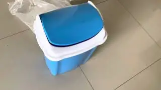 Aristo Square Plastic Garbage Trash Bucket Dustbin with Swing Lid 16 Litre (Blue)